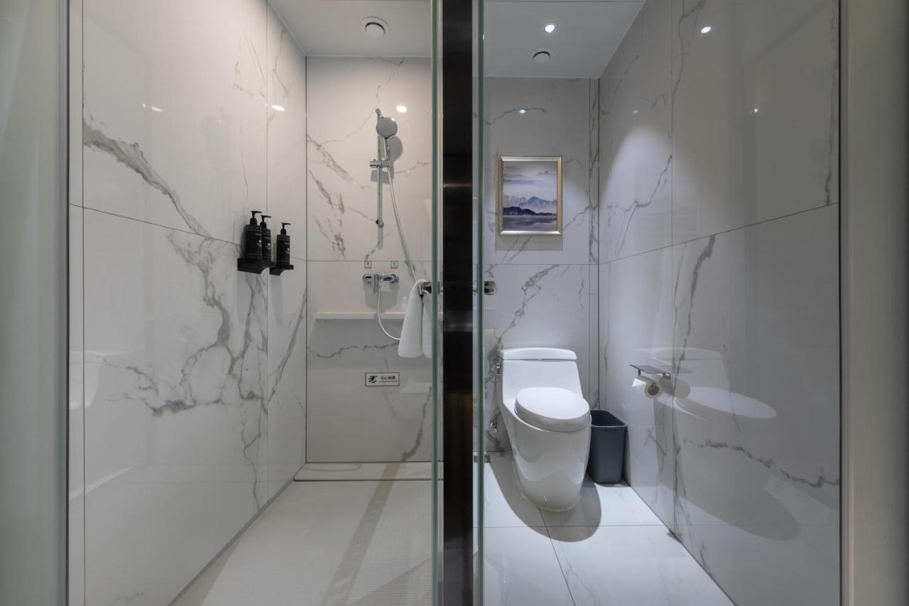 גואנגג'ואו Ausotel By Argyle Baiyun International Airport Renhe Metro Exit B מראה חיצוני תמונה
